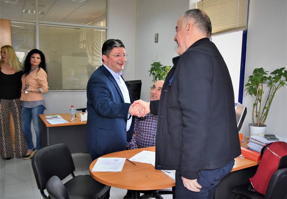 Το Δημαρχείο επισκέφθηκαν ο υποψήφιος Δήμαρχος Σπύρος Βρεττός και μέλη του Συνδυασμού του «Αχαρνές Υπερήφανος Δήμος»