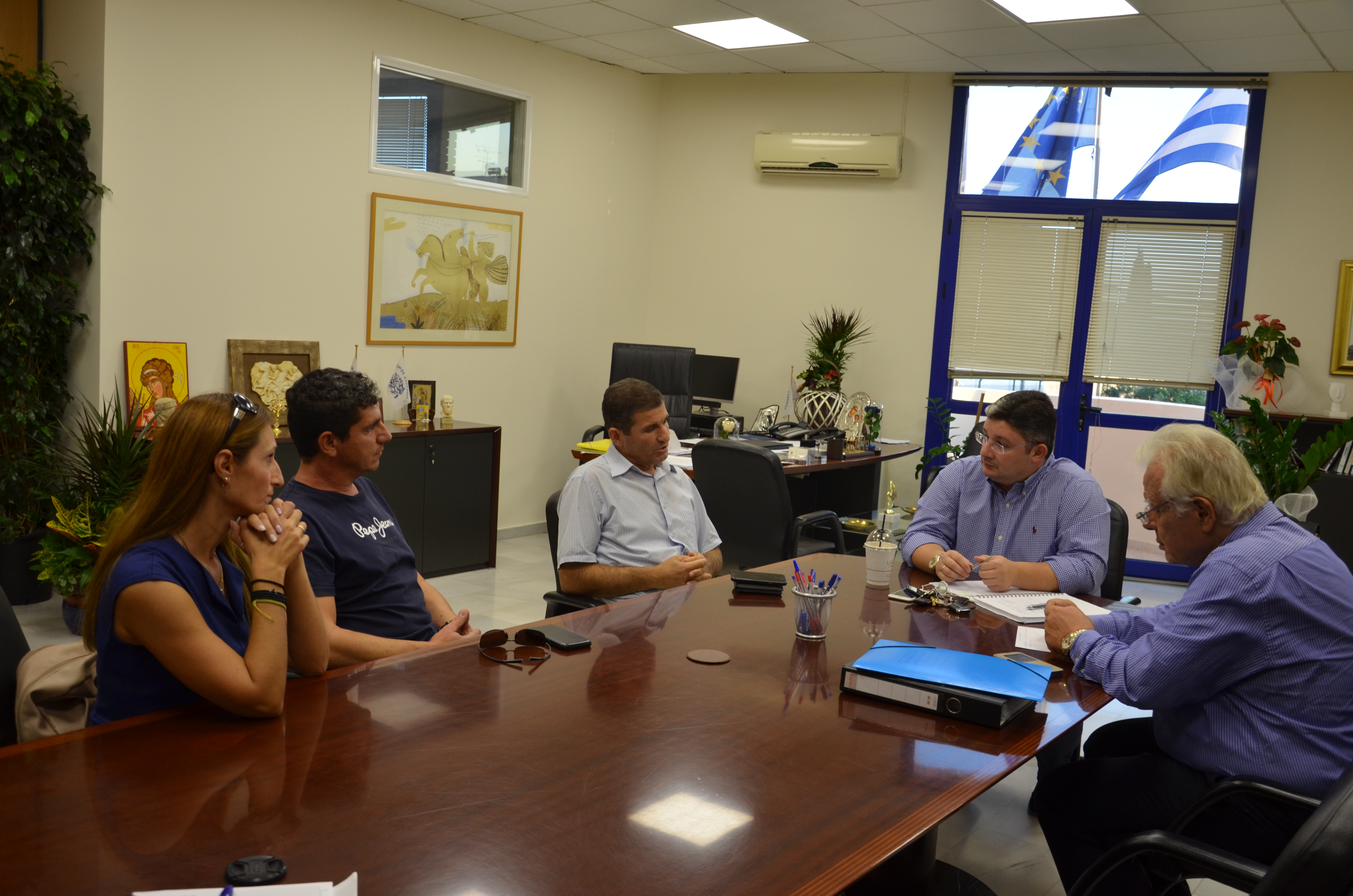 Διαδοχικές συναντήσεις του Δημάρχου Σπύρου Βρεττού με φορείς και συλλογικότητες των Αχαρνών