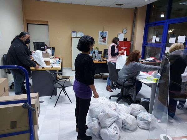 Πάνω από 200 μερίδες έτοιμα γεύματα μοίρασε ο Δήμος Αχαρνών