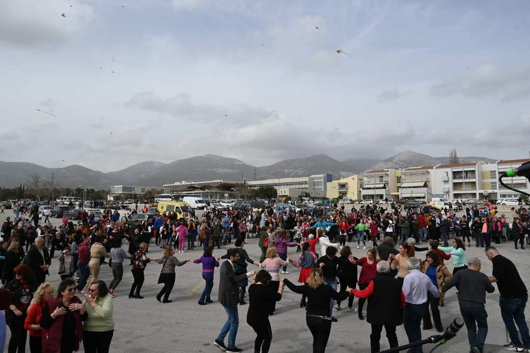 Πλήθος κόσμου στα παραδοσιακά Κούλουμα του Δήμου Αχαρνών και της ΔΗΚΕΑ στο Ολυμπιακό Χωριό σε συνεργασία με συλλόγους της περιοχής