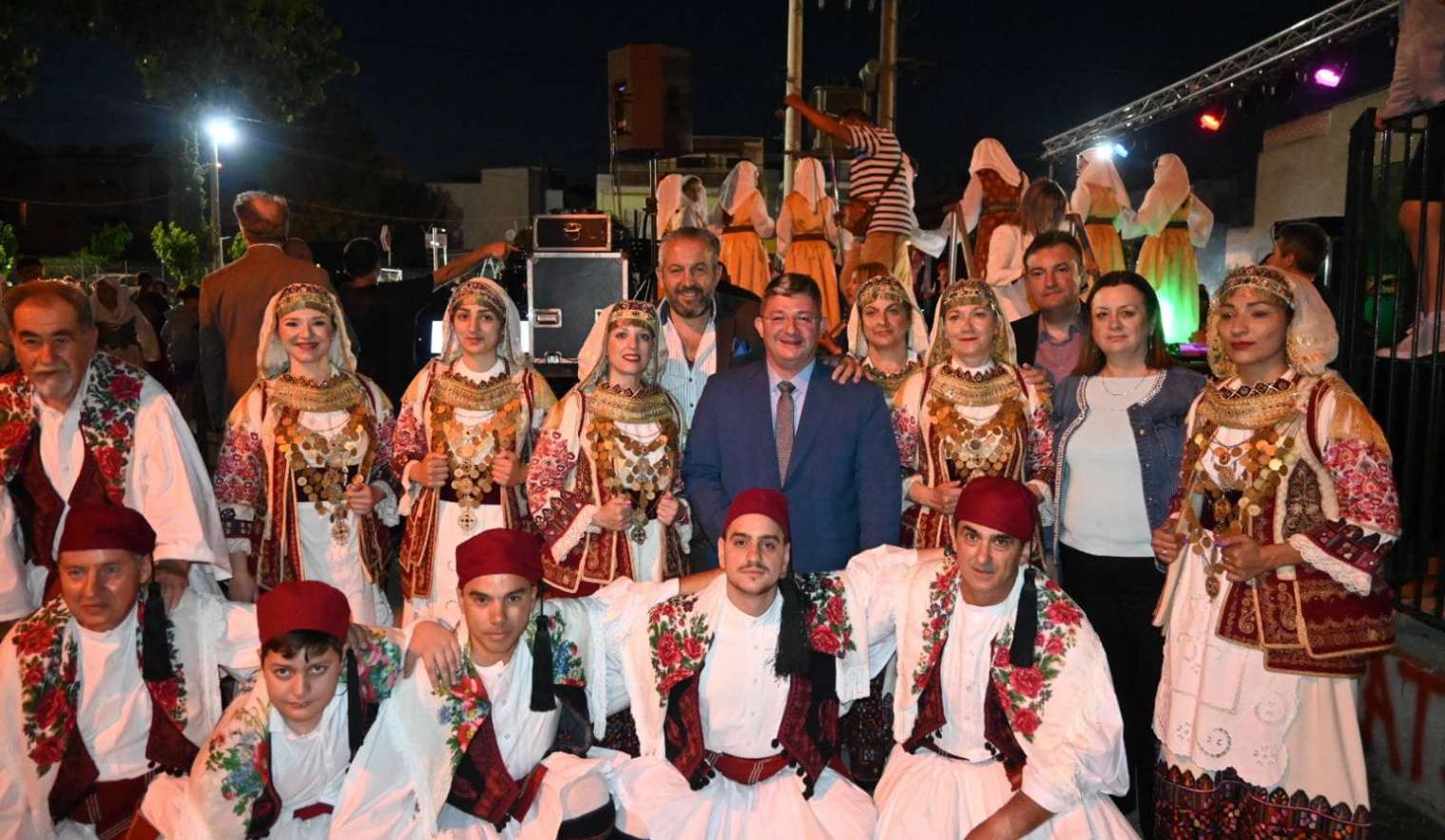 Με ιδιαίτερη επιτυχία ολοκληρώθηκαν οι πολιτιστικές εκδηλώσεις που διοργάνωσαν στον Κόκκινο Μύλο ο Δήμος Αχαρνών και η ΔΗΚΕΑ